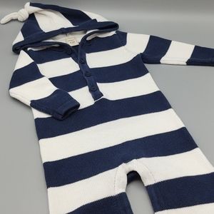 Old Navy Knit Onesie 6-12 mo.